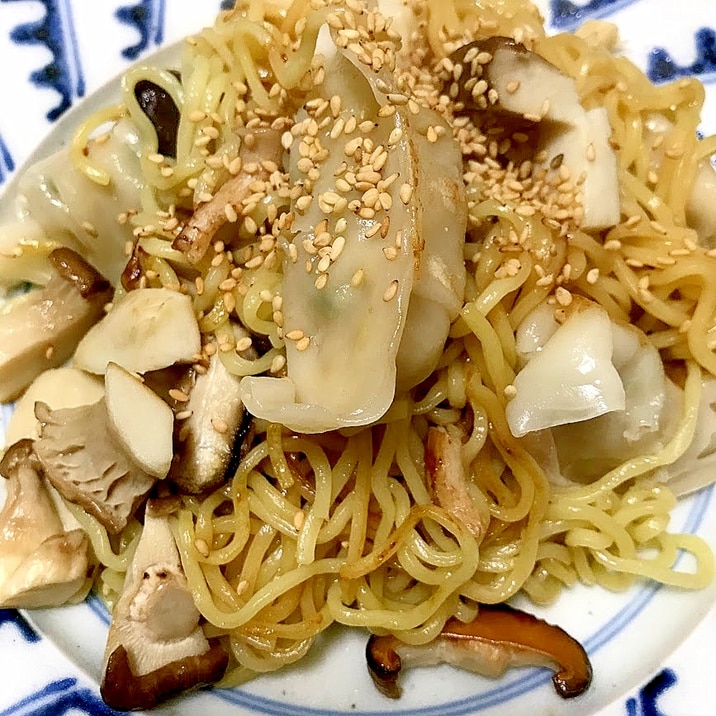 冷凍餃子でオイスター焼きそば レシピ 作り方 By まるっとまる 楽天レシピ 冷凍餃子でオイスター焼きそば レシピ 作り方 By まるっとまる 楽天レシピ